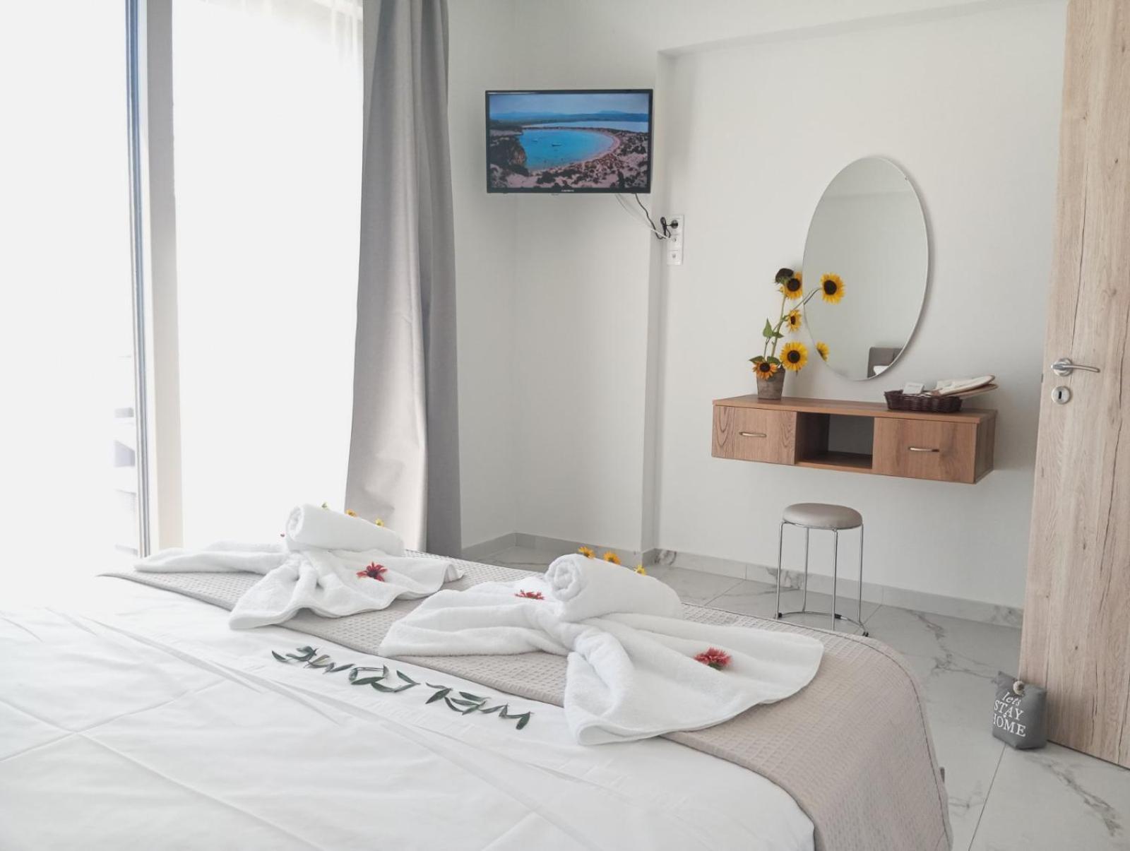 Three Charites Resort Gialova Ngoại thất bức ảnh