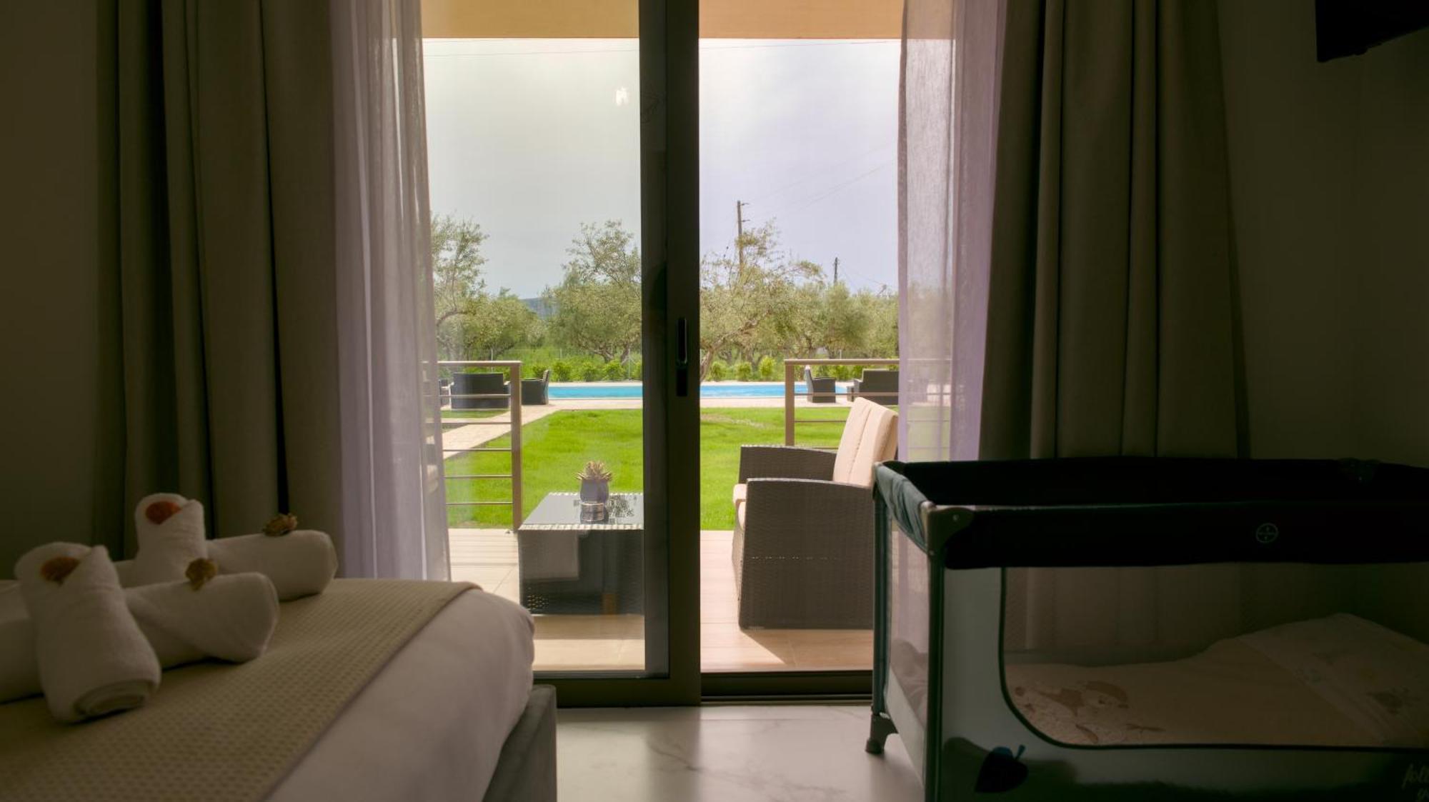 Three Charites Resort Gialova Ngoại thất bức ảnh